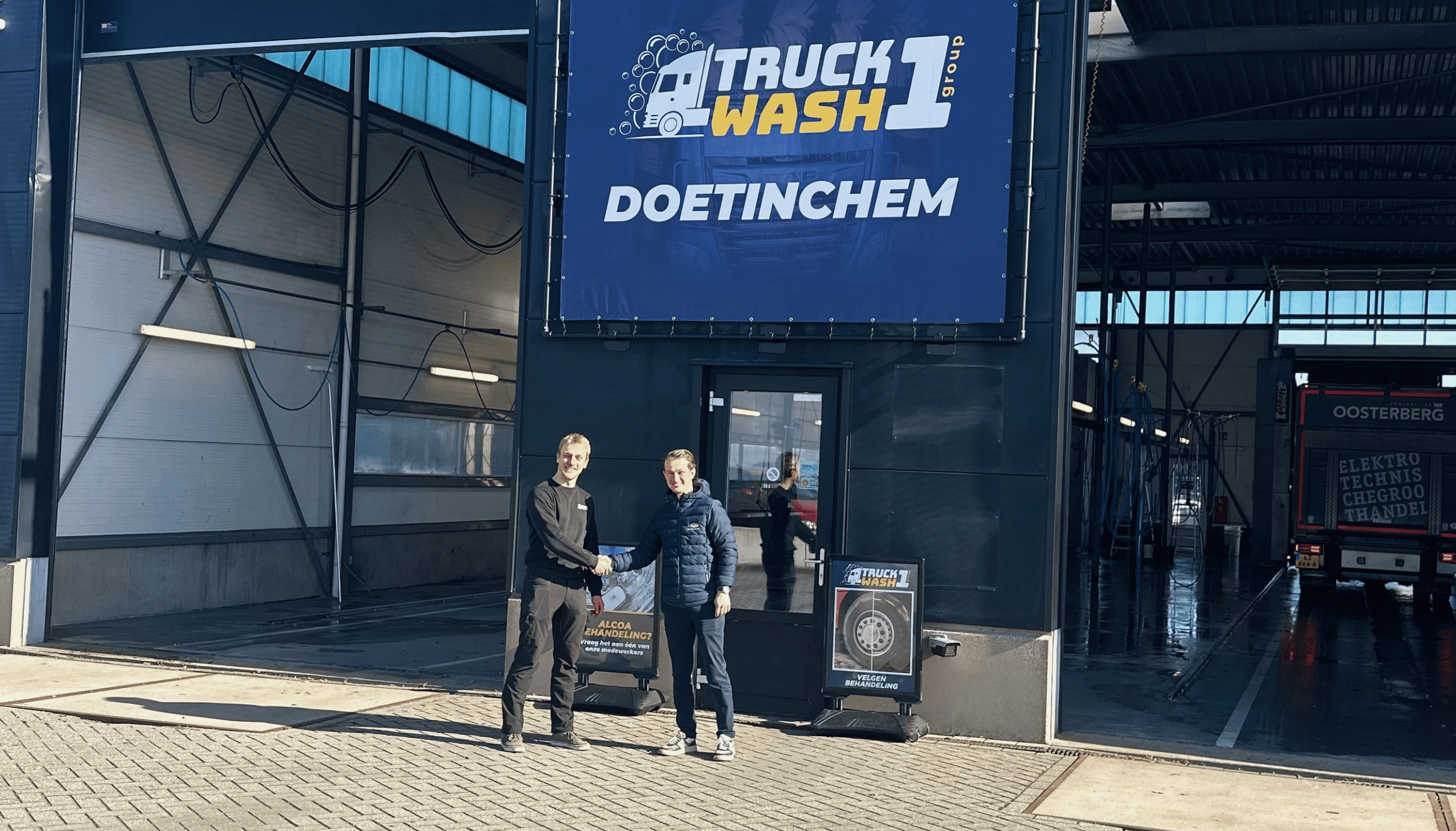 Per 1 april 2026, Braamtweg 10, A18 afslag 3 — twee wasstraten met Steinbrückner roll-over, HACCP/NAO, Alcoa, velgenreiniging, breed voertuigaanbod. De 17e locatie van het netwerk.