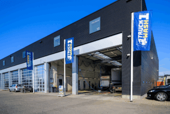 Truckwash 1 utrecht Wij zijn specialist in het wassen van vrachtwagen, bus, camper, aanhangwagen en overige bijzondere vervoer.